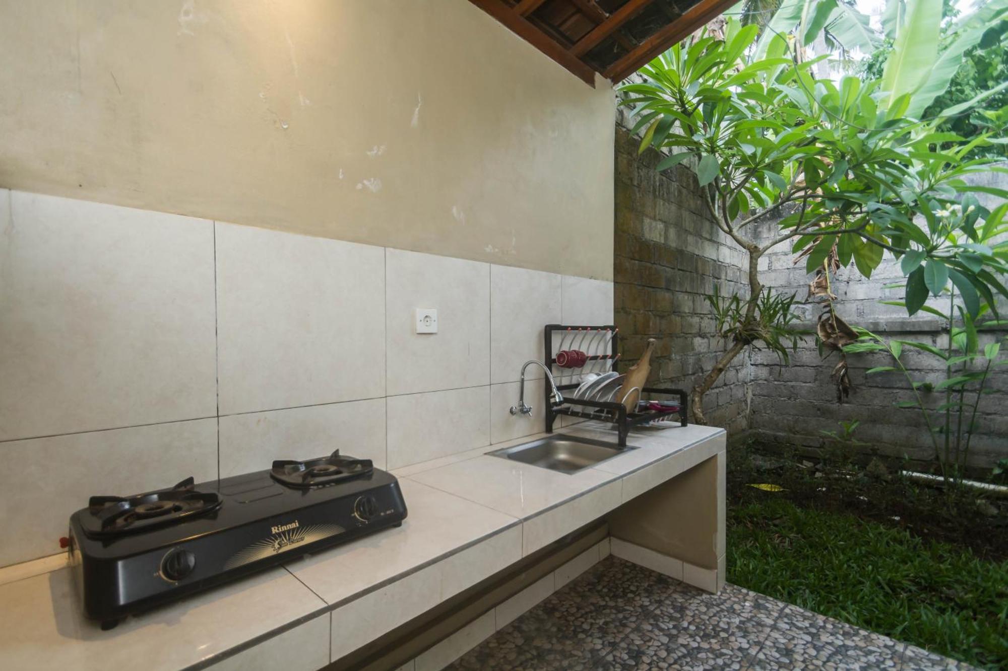 Parthi Puri Ubud Exterior foto